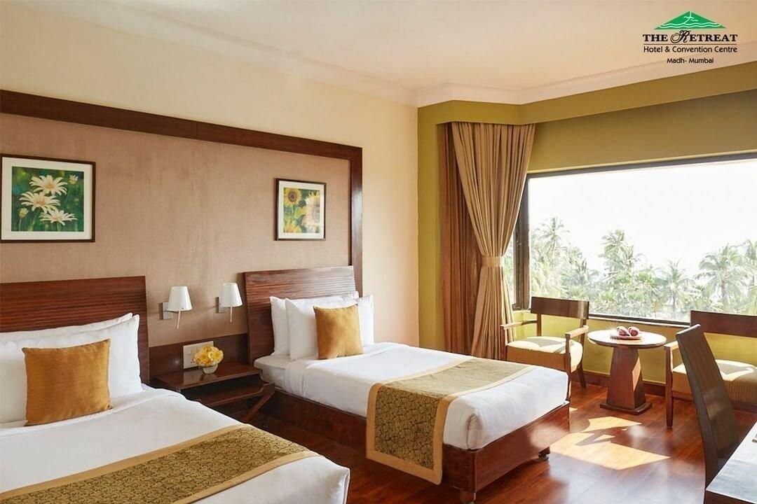 The Retreat Hotel & Convention Centre Mumbai Ngoại thất bức ảnh